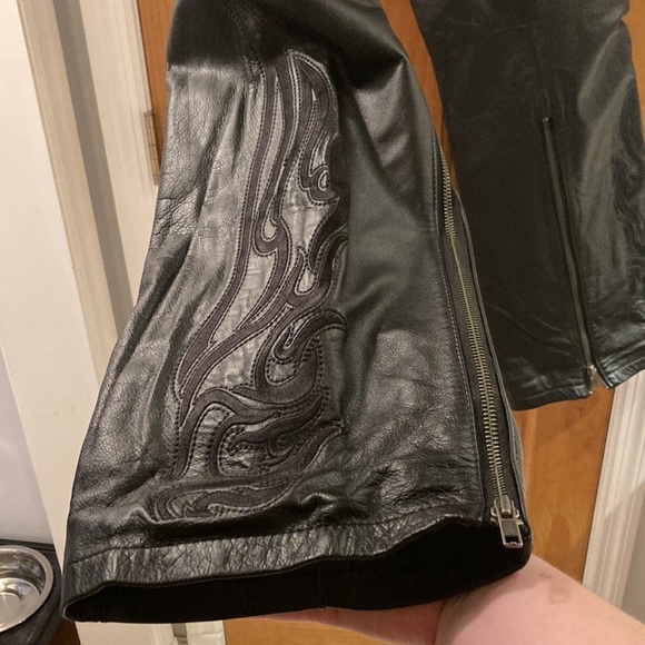 Harley Davidson Chaps - Picture 3 of 9